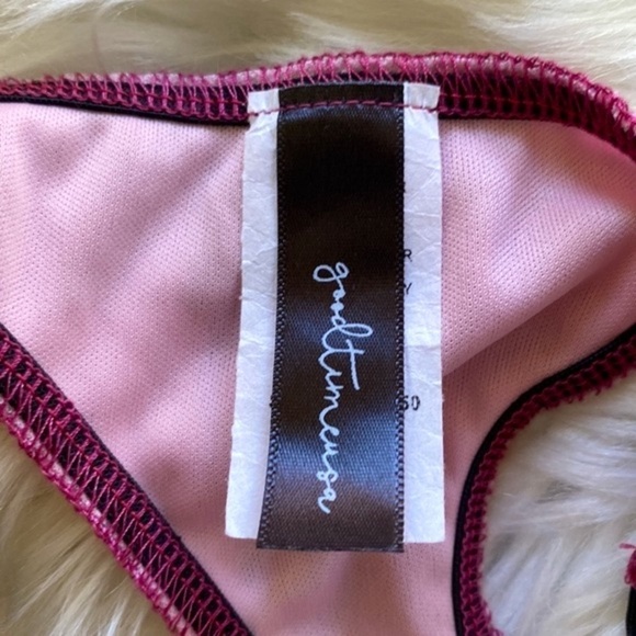 Groovy purple swirl print thong - Picture 5 of 6